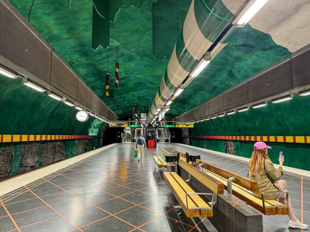 Estación de metro Huvudsta en Estocolmo