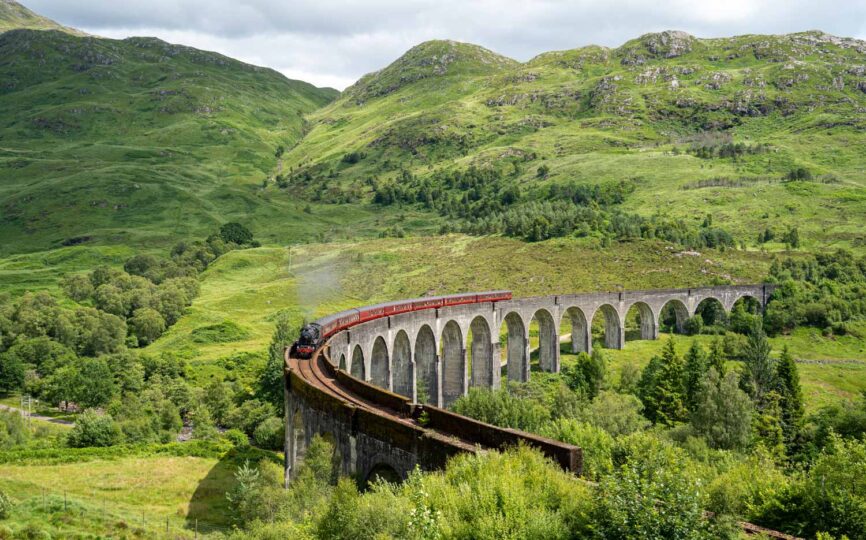 How to See the Jacobite Steam Train (Hogwarts Express) Cross the Glenfinnan Viaduct in Scotland